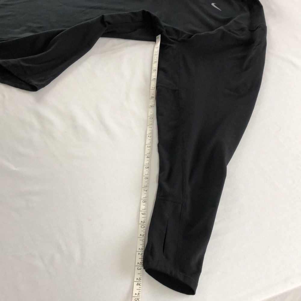 NIKE DRI-FIT BLACK JACKET WMN'S XXL. 1/4 ZIP. THUMB EXITS. - Picture 6 of 8
